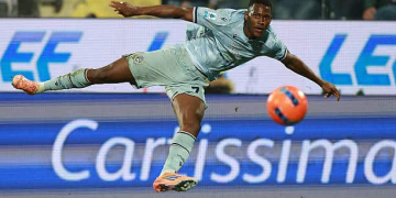 FLORENCE, ITALY - DECEMBER 21: Idrissa Gueye of Udinese Calcio in action during the Serie A match between ACF Fiorentina and Udinese Calcio at Artemio Franchi on December 21, 2025 in Florence, Italy. (Photo by Gabriele Maltinti/Getty Images)