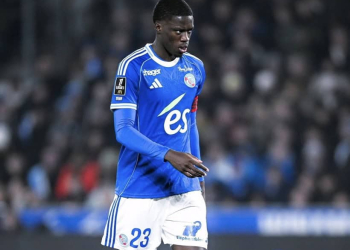 Mercato : Attendu ce lundi à Londres, Mamadou Sarr devrait finalement arriver ce mardi ! - wiwsport