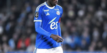 Mercato : Attendu ce lundi à Londres, Mamadou Sarr devrait finalement arriver ce mardi ! - wiwsport