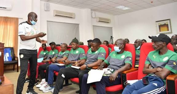 Football : La FSF retient 5 profils pour le poste de Directeur Technique National (DTN) - wiwsport