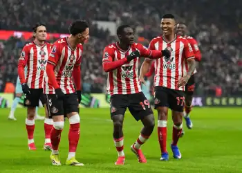 Sunderland - Régis Le Bris : « Nous étions convaincus qu’à son retour de la CAN, Habib Diarra aurait toutes les qualités pour s’imposer » - wiwsport Sunderland - Régis Le Bris : « Nous étions convaincus qu’à son retour de la CAN, Habib Diarra aurait toutes les qualités pour s’imposer » - wiwsport