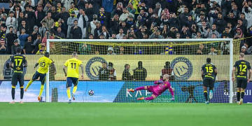 RIYADH, SAUDI ARABIA - FEBRUARY 6: Sadio Mane of team Al-Nassr FC scores their first goal during the Saudi Pro League game between Al Nassr and Al Ittihad at Al Awwal Park on February 6, 2026 in Riyadh, Saudi Arabia.  (Photo by Abdullah Ahmed/Getty Images)