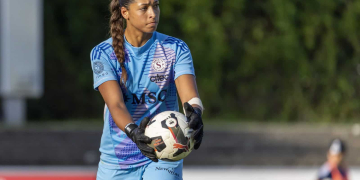 « À travers ma grand-mère, j’ai appris d’où je viens et j’ai compris l’importance de mes racines » : Qui est Mickaëla Bottega, convoquée avec l'Equipe Nationale féminine - wiwsport