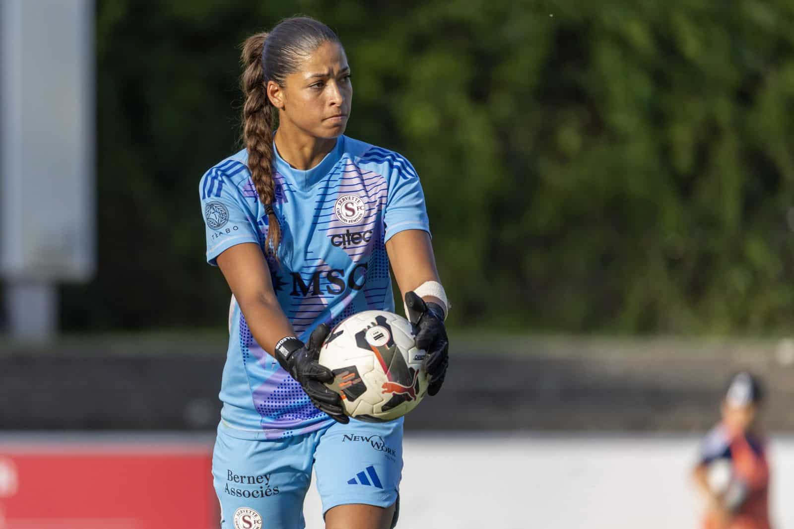 « À travers ma grand-mère, j’ai appris d’où je viens et j’ai compris l’importance de mes racines » : Qui est Mickaëla Bottega, convoquée avec l'Equipe Nationale féminine - wiwsport