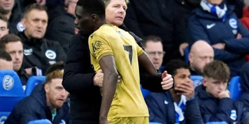 Crystal Palace : « Isma, s'il te plaît, marque », Oliver Glasner révèle comment il a piqué Ismaïla Sarr pour qu'il retrouve de l’efficacité - wiwsport