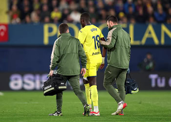 « Il est arrivé à la pause avec un gonflement important mais a décidé de continuer » : Marcelino (Villarreal) donne des nouvelles de Pape Gueye - wiwsport
