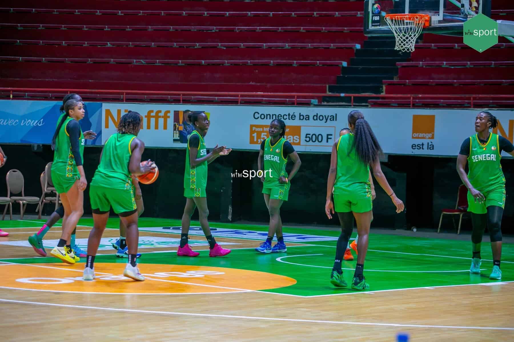 Tout en images : Découvrez le premier entraînement des Lionnes en préparation du Tournoi Qualificatif de la Coupe du monde féminine - wiwsport
