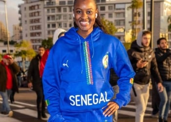 « Je veux inculquer ce que j’aurais aimé avoir » : Dieynaba Sow lance son association « Regard de Joueuse » pour l'émancipation des jeunes filles via le sport - wiwsport