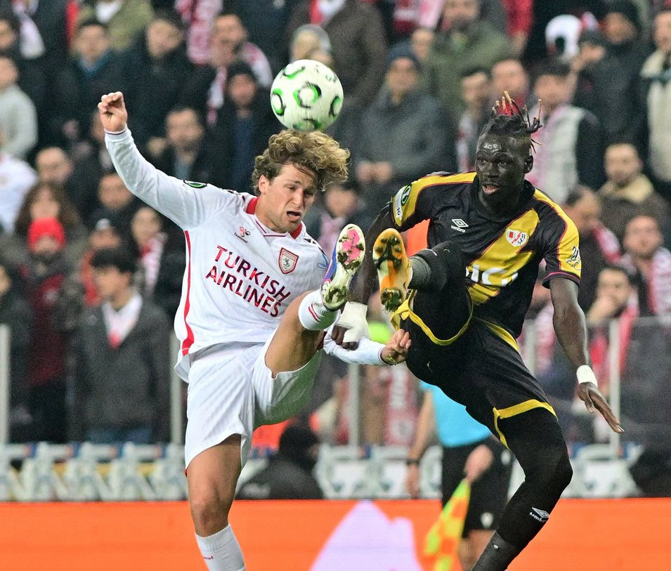 Ligue Conférence : Le Rayo Vallecano de Pathé Ciss et Nobel Mendy s'impose contre Samsunspor de Chérif Ndiaye et fait un grand pas vers les quarts de finale - wiwsport