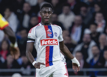 Lyon dans le dur, Moussa Niakhaté tire la sonnette d’alarme : « Je ne sais pas si c’est bien de le dire mais je vais être honnête, physiquement ça commence à être dur » - wiwsport