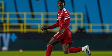 Robert Page (entraîneur U21 Liverpool) impressionné par les débuts de Mor Talla Ndiaye : « Je suis vraiment ravi de la performance de Mor, il a livré une prestation remarquable » - wiwsport