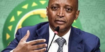 CAF - Patrice Motsepe annonce une visite au Sénégal pour arrondir les angles : « Nous sommes avec vous, on vous supporte et nous sommes tous Africains… » - wiwsport