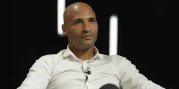 « Personne ne nous enlèvera notre trophée et notre dignité » : Diomansy Kamara charge la CAF et alerte sur l’avenir du football africain - wiwsport