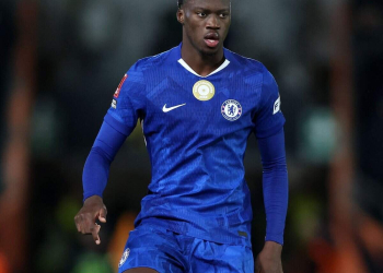 Chelsea : Mamadou Sarr titulaire pour la première fois en Premier League contre Arsenal - wiwsport