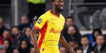 « J’aurais peut-être dû l’aligner un peu plus » : À Lens, Abdallah Sima a conquis son entraîneur Pierre Sage - wiwsport