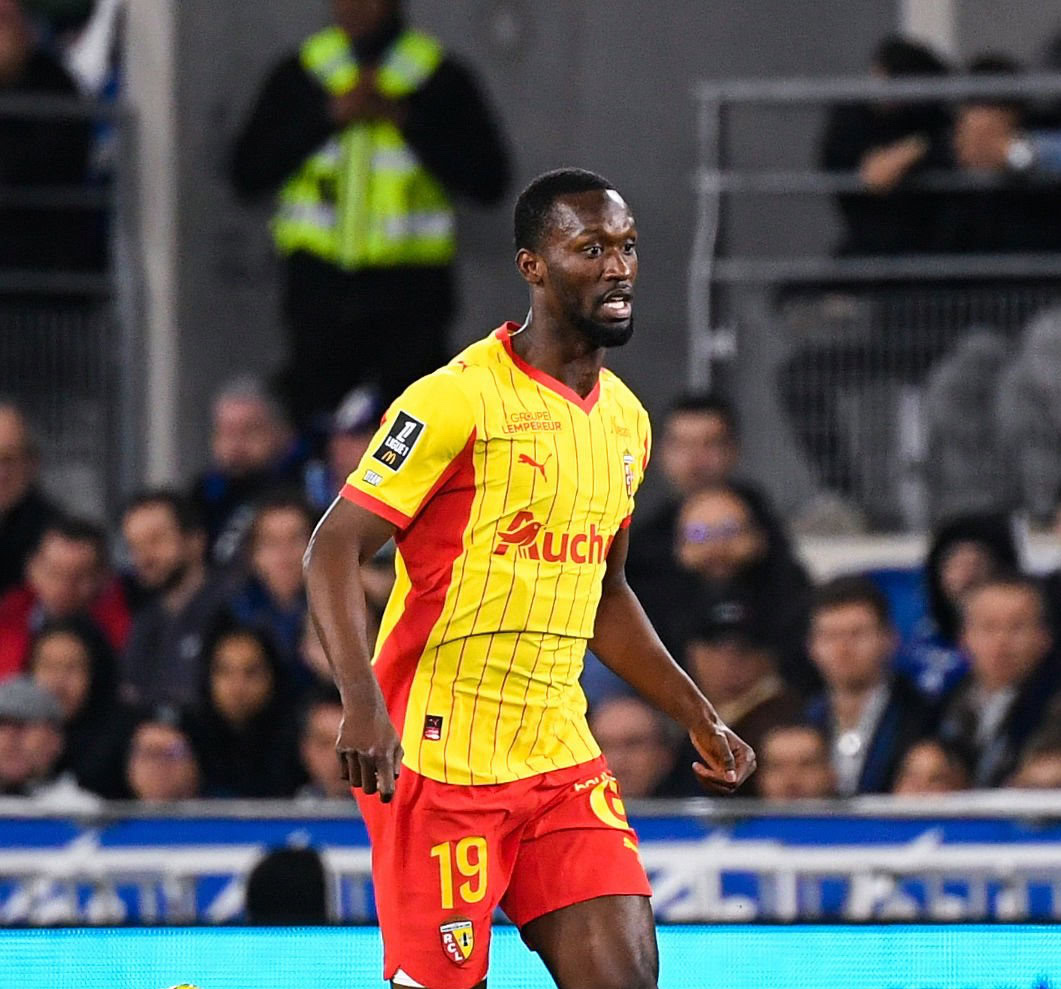 « J’aurais peut-être dû l’aligner un peu plus » : À Lens, Abdallah Sima a conquis son entraîneur Pierre Sage