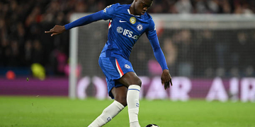 « Je suis très enthousiaste pour sa carrière » : Liam Rosenior vole au secours de Mamadou Sarr - wiwsport