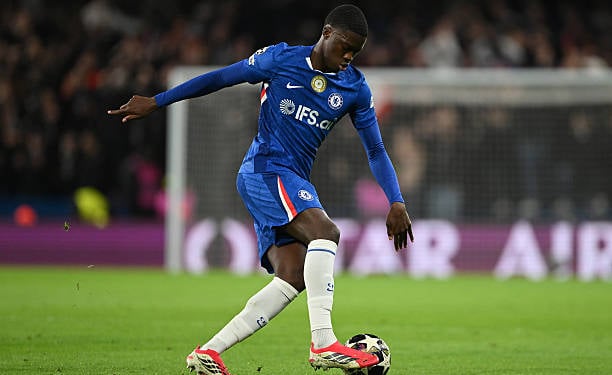 « Je suis très enthousiaste pour sa carrière » : Liam Rosenior vole au secours de Mamadou Sarr - wiwsport