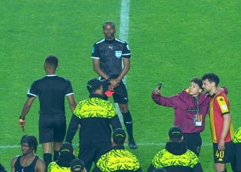 Ligue des champions CAF : Le geste mythique d’Issa Sy au coup de sifflet final du match EST vs Al Ahly - wiwsport