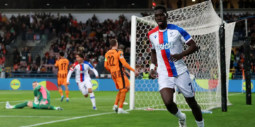 Ligue Conférence : Avec un but record d'Ismaïla Sarr, Crystal Palace s'impose contre le Shakhtar Donetsk et se rapproche de la finale - wiwsport