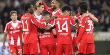 HAMBURG, GERMANY - APRIL 11: (LR) Nicolas Jackson of FC Bayern München Leon Goretzka of FC Bayern München Jonathan Tah of FC Bayern München Luis Diaz of FC Bayern München celebrates the team's fifth goal  from Raphael Guerreiro of Bayern München during the Bundesliga match between FC St. Pauli and FC Bayern München at Millerntor Stadium on April 11, 2026 in Hamburg, Germany. (Photo by Jürgen Fromme - firo sportphoto/Getty Images)