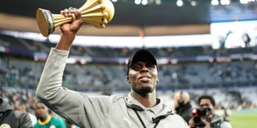 Edouard Mendy of Senegal celebrates with the AFCON trophy after the friendly match between Senegal and Peru at Stade de France on March 28, 2026 in Paris, France. (Photo by Dave Winter/Icon Sport via Getty Images)