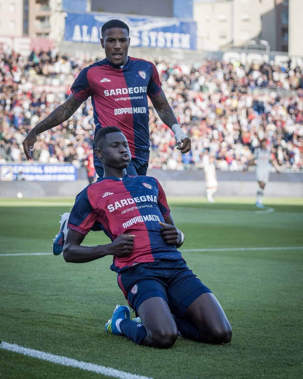 Serie A - Cagliari : Première titularisation, doublé, sortie sur blessure... La folle soirée de Paul Mendy contre l'Atalanta