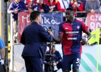 « Il est arrivé de l'autre bout du monde » : La forte déclaration de l’entraîneur de Cagliari, Fabio Pisacane, au sujet de la sensation Paul Mendy - wiwsport