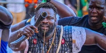 Landiang (manager Eumeu Sène) : « Eumeu Sène a encore de l’argent à gagner dans l’arène, pourquoi devrait-il alors prendre sa retraite ? » - wiwsport