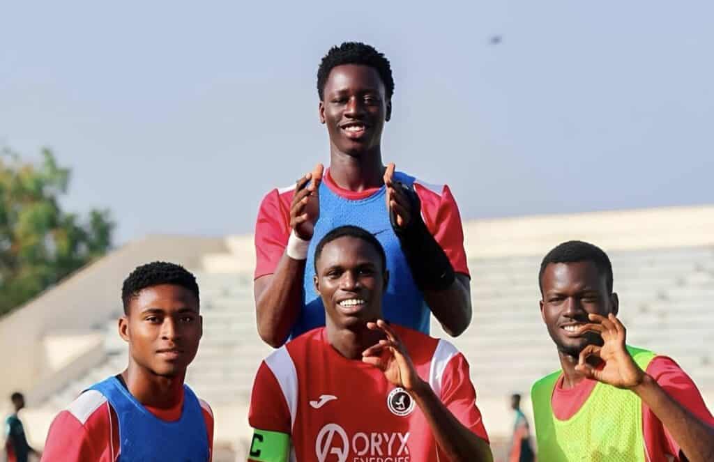 (J24) Ligue 2 : Diambars s’offre Essamaye FC dans un duel de haut du tableau et récupère le fauteuil de leader - wiwsport (J24) Ligue 2 : Diambars s’offre Essamaye FC dans un duel de haut du tableau et récupère le fauteuil de leader - wiwsport