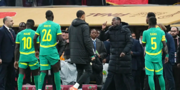 Coupe Monde 2026 : La FIFA introduit un carton rouge pour les joueurs qui couvrent leur bouche ou quittent le terrain en protestation - wiwsport
