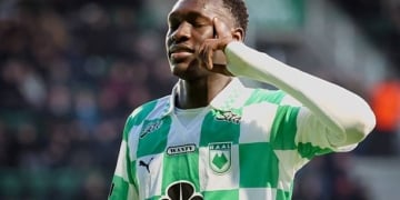 RAAL's Senegalese forward #07 Pape Moussa Fall celebrates after scoring his team's first goal during the Belgian "Pro League" First Division football match between RAAL La Louviere and Sint-Truiden VV, at the Easi Arena stadium in La Louviere on January 24, 2026. (Photo by VIRGINIE LEFOUR / Belga / AFP via Getty Images) / Belgium OUT