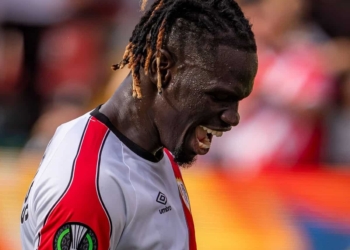 Ligue Conférence : Le Rayo Vallecano de Pathé Ciss et Nobel Mendy se promène contre l&rsquo;AEK Athènes et fait un grand pas vers les demi-finales