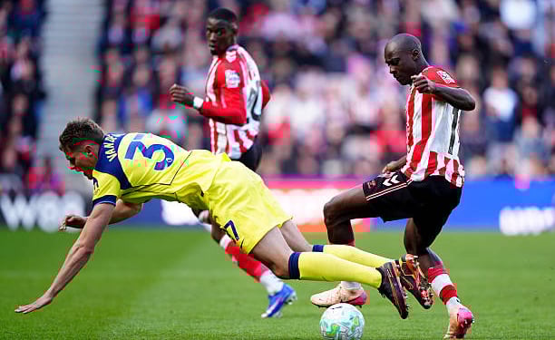 Premier League : Sunderland enfonce Tottenham dans la zone rouge, Habib Diarra décisif - wiwsport