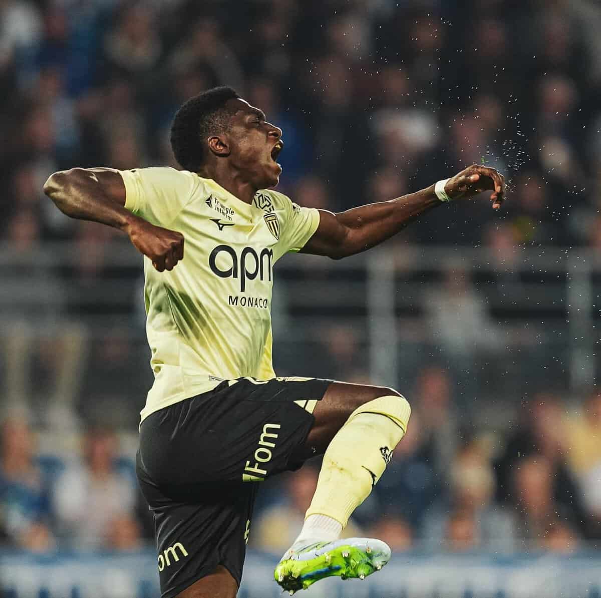 Ligue 1 : Malgré le doublé de Lamine Camara, Monaco se fait renverser par Strasbourg et croise les doigts pour l'Europe