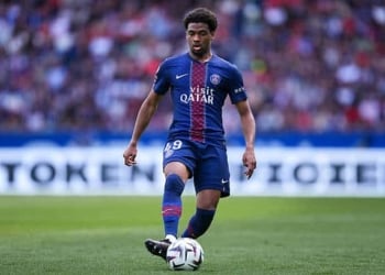 PARIS, FRANCE - MAY 02: Ibrahim Mbaye of PSG controls the ball during the Ligue 1 McDonald's match between Paris Saint-Germain and FC Lorient at Parc des Princes on May 02, 2026 in Paris, France. (Photo by Franco Arland/Getty Images)