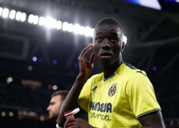 Mercato : Intéressé par Pape Gueye, Manchester United proche de boucler l’arrivée d’un autre milieu de terrain ! - wiwsport