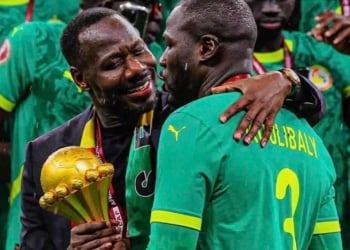 Pape Thiaw rassure sur le cas Koulibaly : « Il est le capitaine de cette sélection et il est en procédure de rééducation positive (…) Il sera prêt, la Coupe du monde c’est un marathon, pas un sprint » - wiwsport Pape Thiaw rassure sur le cas Koulibaly : « Il est le capitaine de cette sélection et il est en procédure de rééducation positive (…) Il sera prêt, la Coupe du monde c’est un marathon, pas un sprint » - wiwsport