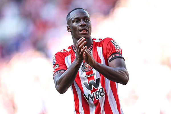 Premier League : Habib Diarra sur le banc pour le dernier match en championnat face à Chelsea ! - wiwsport Premier League : Habib Diarra sur le banc pour le dernier match en championnat face à Chelsea ! - wiwsport