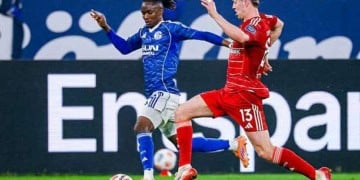 Gelsenkirchen, Germany - May 2: Moussa Ndiaye of FC Schalke 04 passes the ball under pressure from Cedric Itten of Fortuna Dusseldorf during the German 2. Bundesliga match between FC Schalke 04 and Fortuna Dusseldorf at Veltins-Arena on May 2, 2026 in Gelsenkirchen, Germany. (Photo by Marcel ter Bals/DeFodi Images/DeFodi via Getty Images)