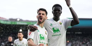 DONOSTIA, SPAIN - MAY 16: Andres Martin of Real Racing Club de Santander celebrates scoring his team's second goal with teammate Maguette Gueye during the LaLiga Hypermotion match between Real Racing Club de Santander and Real Valladolid CF at Campos de Sport de El Sardinero on May 16, 2026 in Donostia, Spain. (Photo by Juan Manuel Serrano Arce/Getty Images)