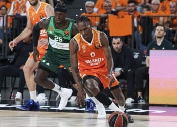 « C'est un joueur incroyablement fort » : Auteur d'un match phénoménal contre le Panathinaïkós, Papi Brancou Badio porte le rêve de Valence en EuroLeague - wiwsport