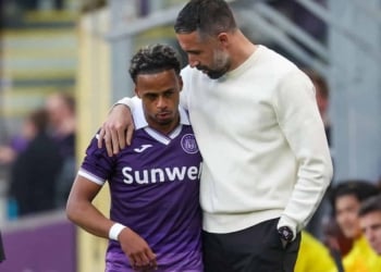 « Il n'a pas voulu prendre des risques » : L’entraîneur d'Anderlecht, Jérémy Taravel rassure pour Ilay Camara, sorti sur blessure contre Saint-Trond - wiwsport « Il n'a pas voulu prendre des risques » : L’entraîneur d'Anderlecht, Jérémy Taravel rassure pour Ilay Camara, sorti sur blessure contre Saint-Trond - wiwsport