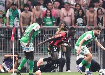 Barrages Ligue 1/Ligue 2 : Tenu en échec par Saint-Etienne, Nice se complique le maintien - wiwsport