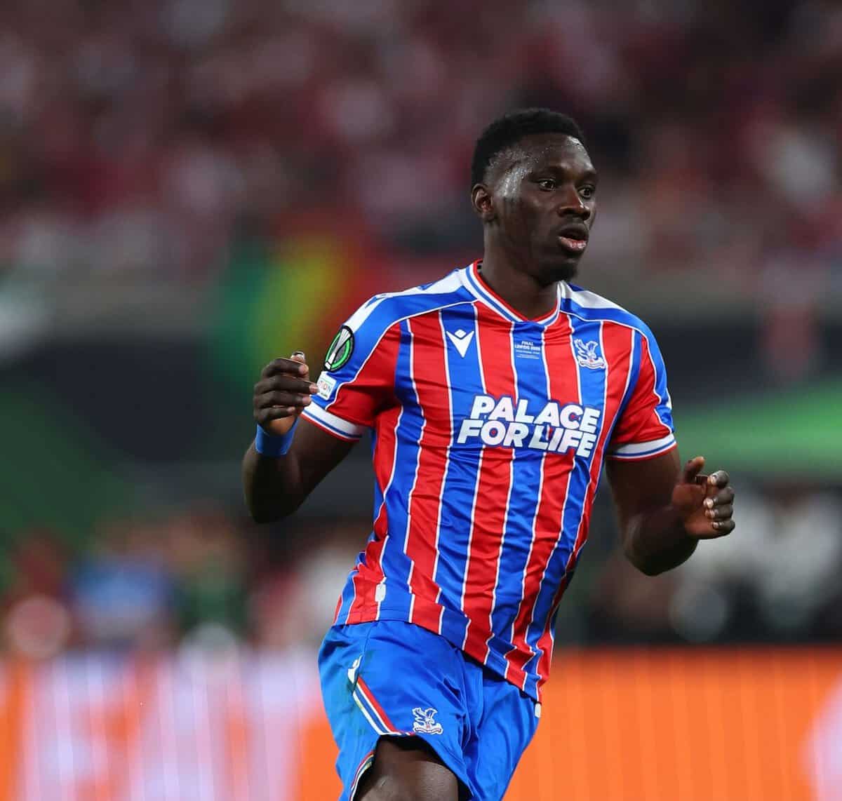 Foot : Ismaïla Sarr remporte la Ligue Conférence avec Crystal Palace - wiwsport Foot : Ismaïla Sarr remporte la Ligue Conférence avec Crystal Palace - wiwsport