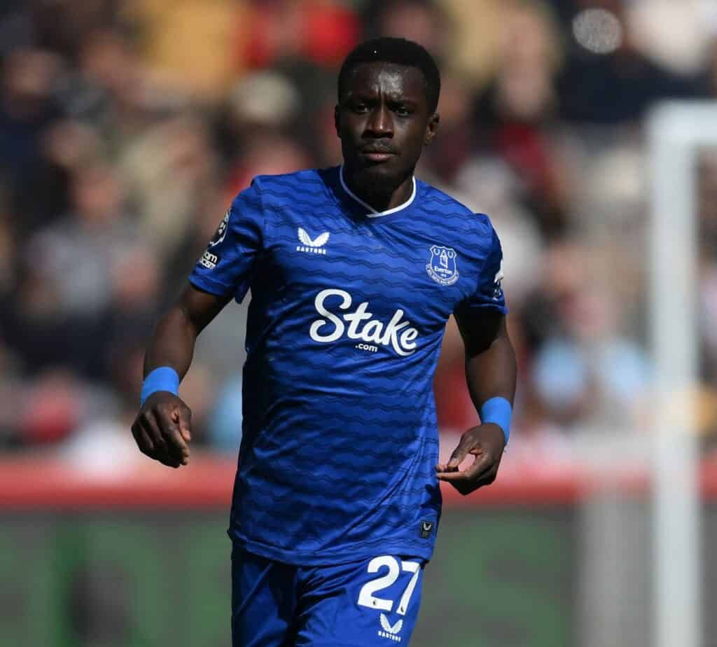 Everton : Blessé à l’entraînement, Idrissa Gueye forfait contre Manchester City - wiwsport Everton : Blessé à l’entraînement, Idrissa Gueye forfait contre Manchester City - wiwsport
