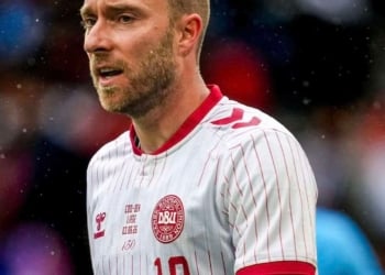 Foot : Christian Eriksen s’effondre encore sur un terrain, le match Danemark - Ukraine arrêté - wiwsport