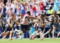 Mondial 2026 : Les États-Unis enchaînent contre l'Australie et se qualifient en 16es de finale - wiwsport Mondial 2026 : Les États-Unis enchaînent contre l’Australie et se qualifient en 16es de finale