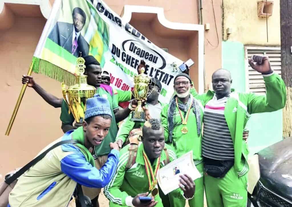 Drapeau du Chef de l’Etat : Kaolack remet officiellement en jeu son titre de champion par équipe ! - wiwsport Drapeau du Chef de l’Etat : Kaolack remet officiellement en jeu son titre de champion par équipe ! - wiwsport