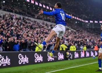 Christopher Beesley (Journaliste anglais) : « Quoi qu&rsquo;il arrive à l&rsquo;avenir, Iliman Ndiaye s&rsquo;est déjà écrit un chapitre unique dans les livres d&rsquo;histoire d&rsquo;Everton mais il risque de ternir sa réputation s’il court après l’argent »